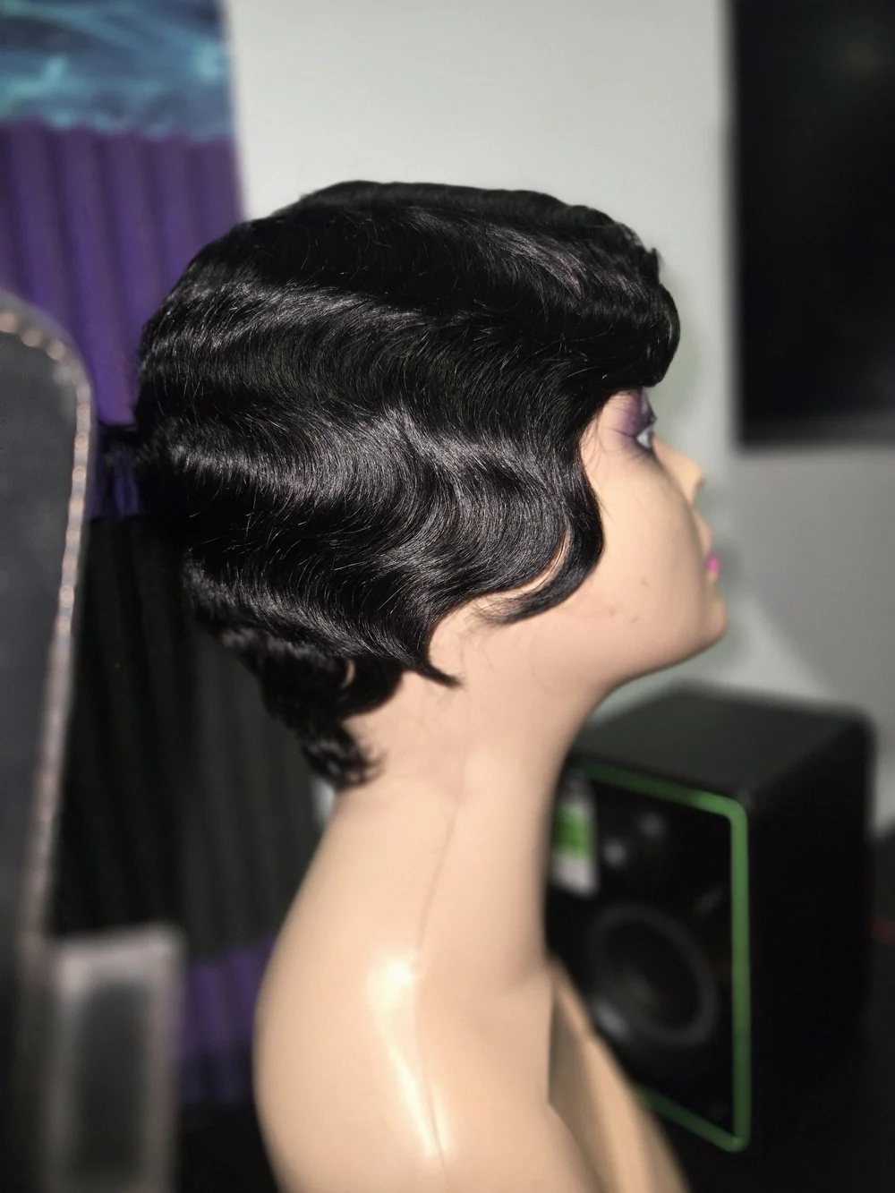 Black Short Wavy Women's Wig - Sleek Finger Wave Style